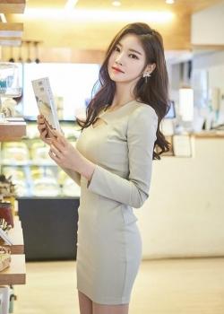 戳女人屁股流水之羞羞漫画