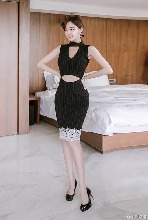 spanking趴着打屁股网站